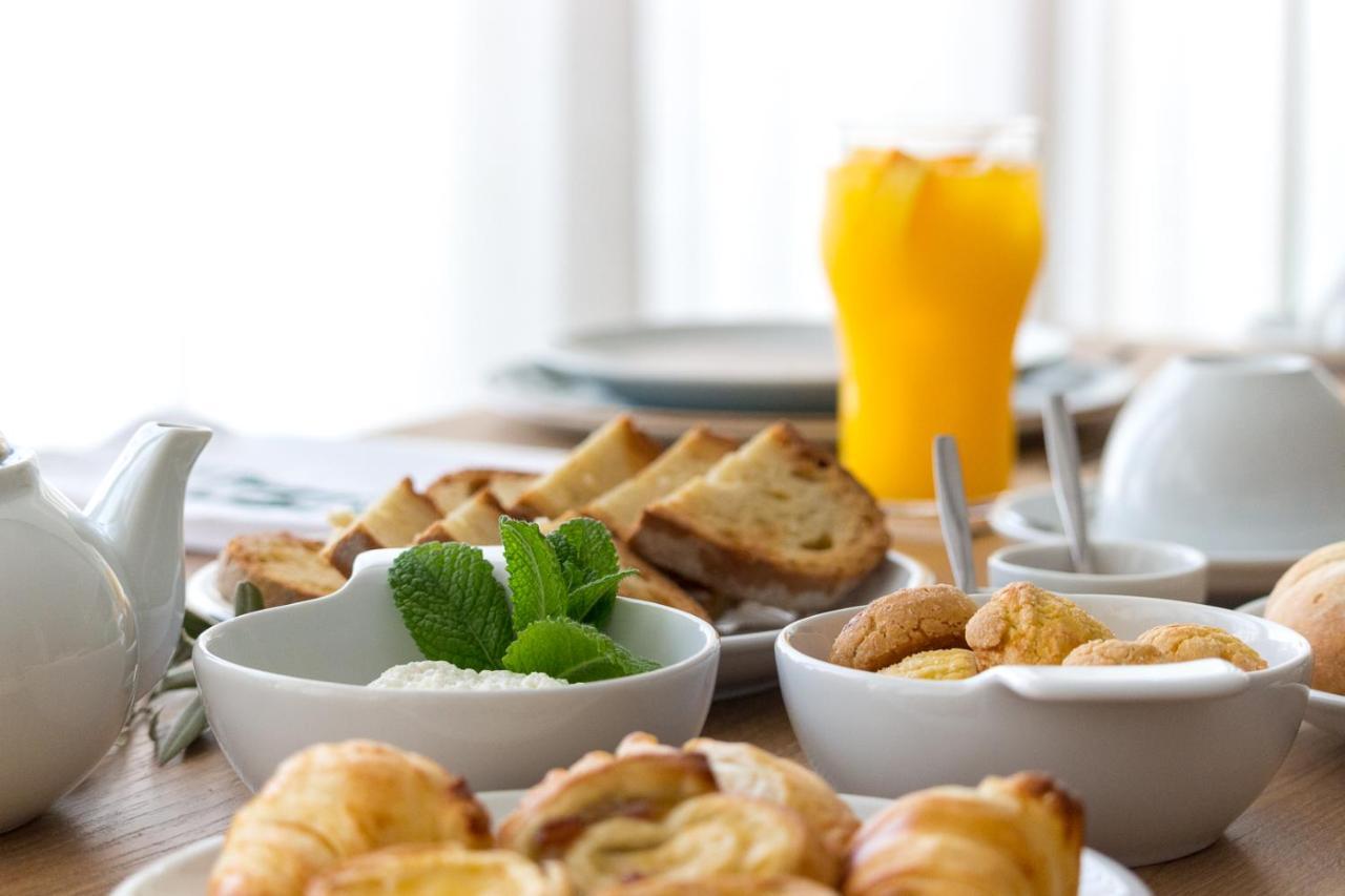Ribeira House Bed & Breakfast มิแรนเดลา ภายนอก รูปภาพ